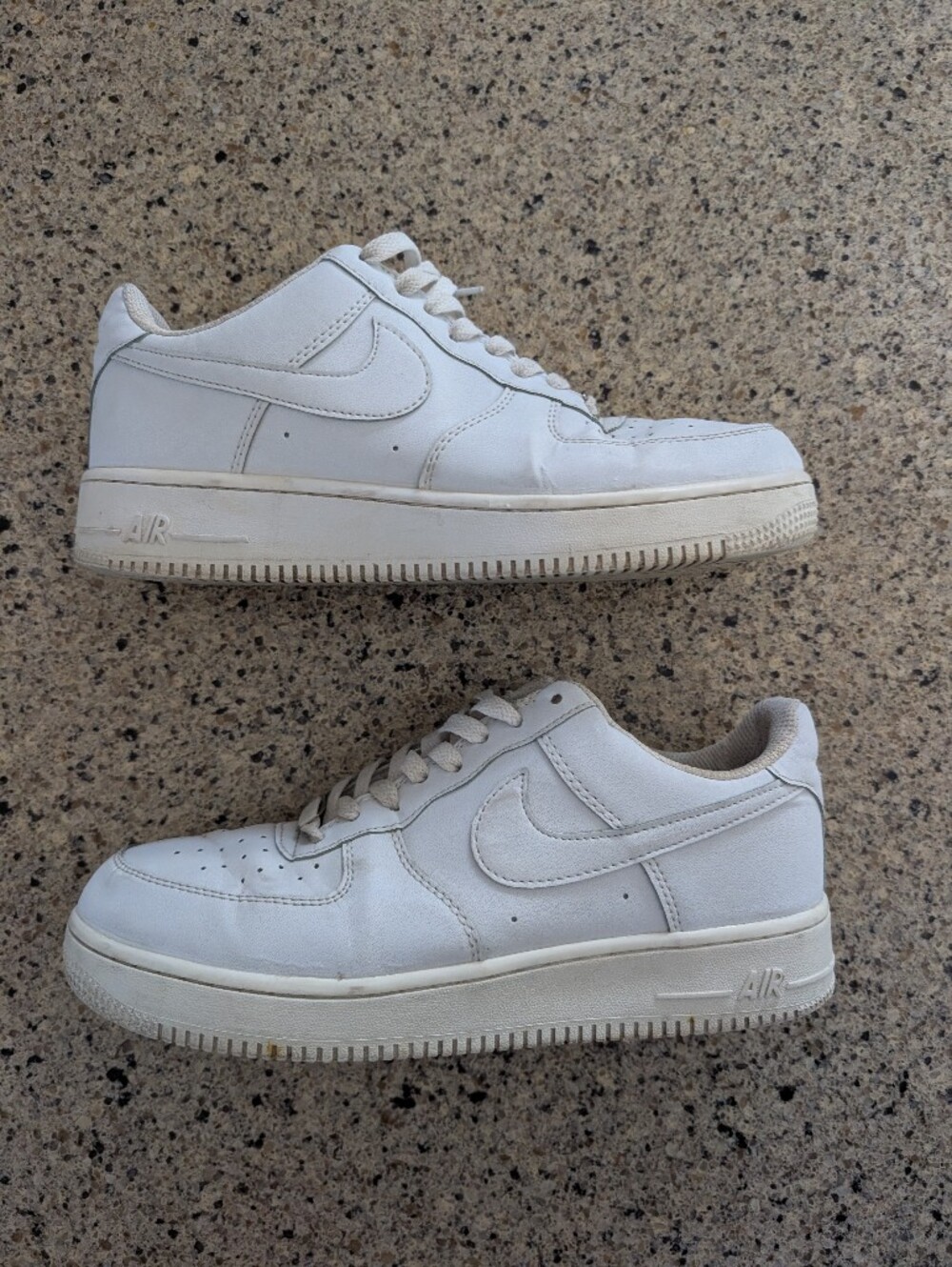 Nike Air Force 1 Low 07 white size 8.5 men women's 10